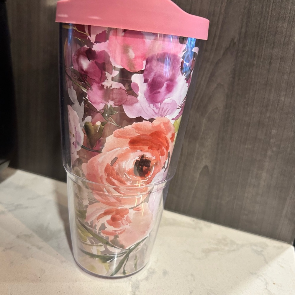 Tervis Floral Tumbler with Pink Lid
